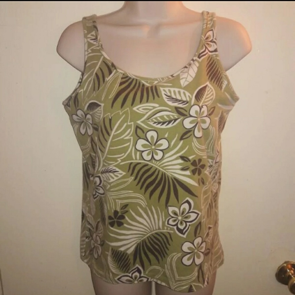 White stag stretch tank